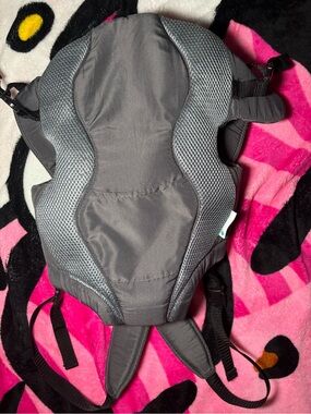 Evenflo Breathable Carrier,
